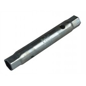 Box Spanners Metric Box Spanners Metric